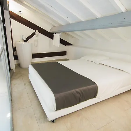 Pensjonat Ginger Bay Saint-Tropez